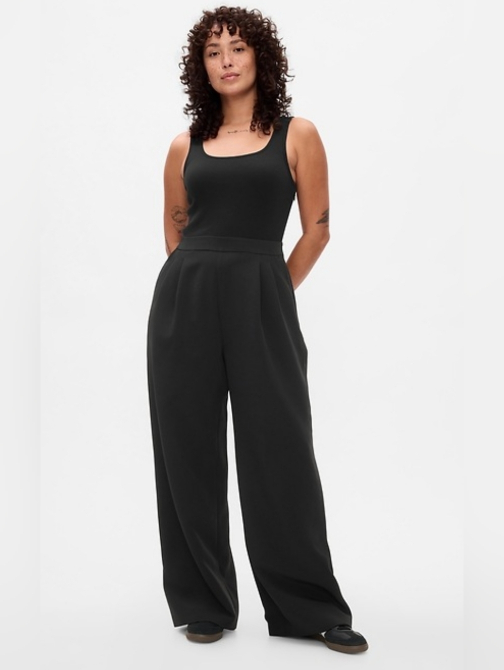 GAP โ ๏ธ Mixed Media Jumpsuit โ ๏ธ Size Small - Picture 4 of 10